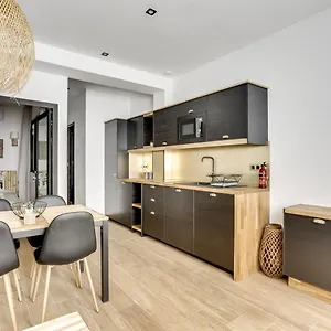 149 Christophe - Superbe A Appartement